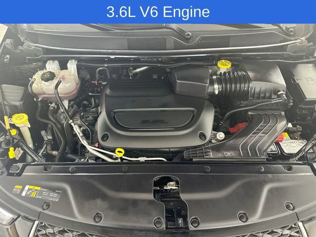 Used 2024 Chrysler Pacifica Touring-L FWD image 31