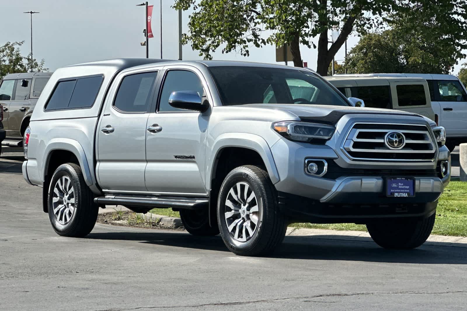 Used 2023 Toyota Tacoma Limited AWD/4WD image 9