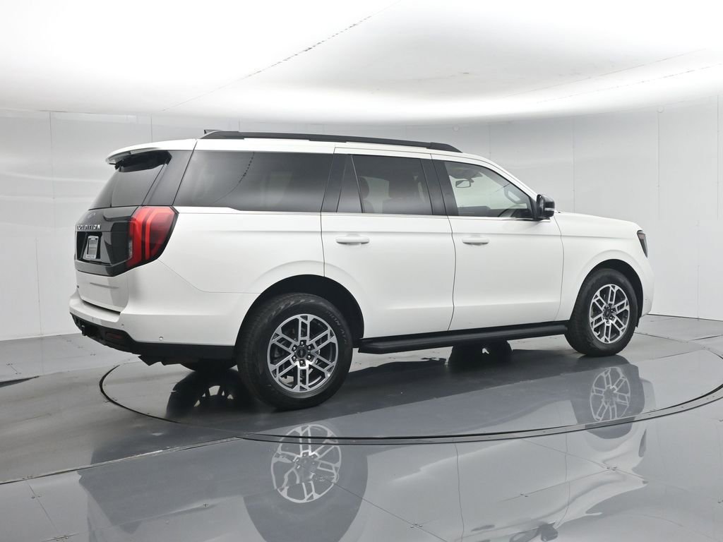 Certified 2025 Ford Expedition Active AWD/4WD image 6