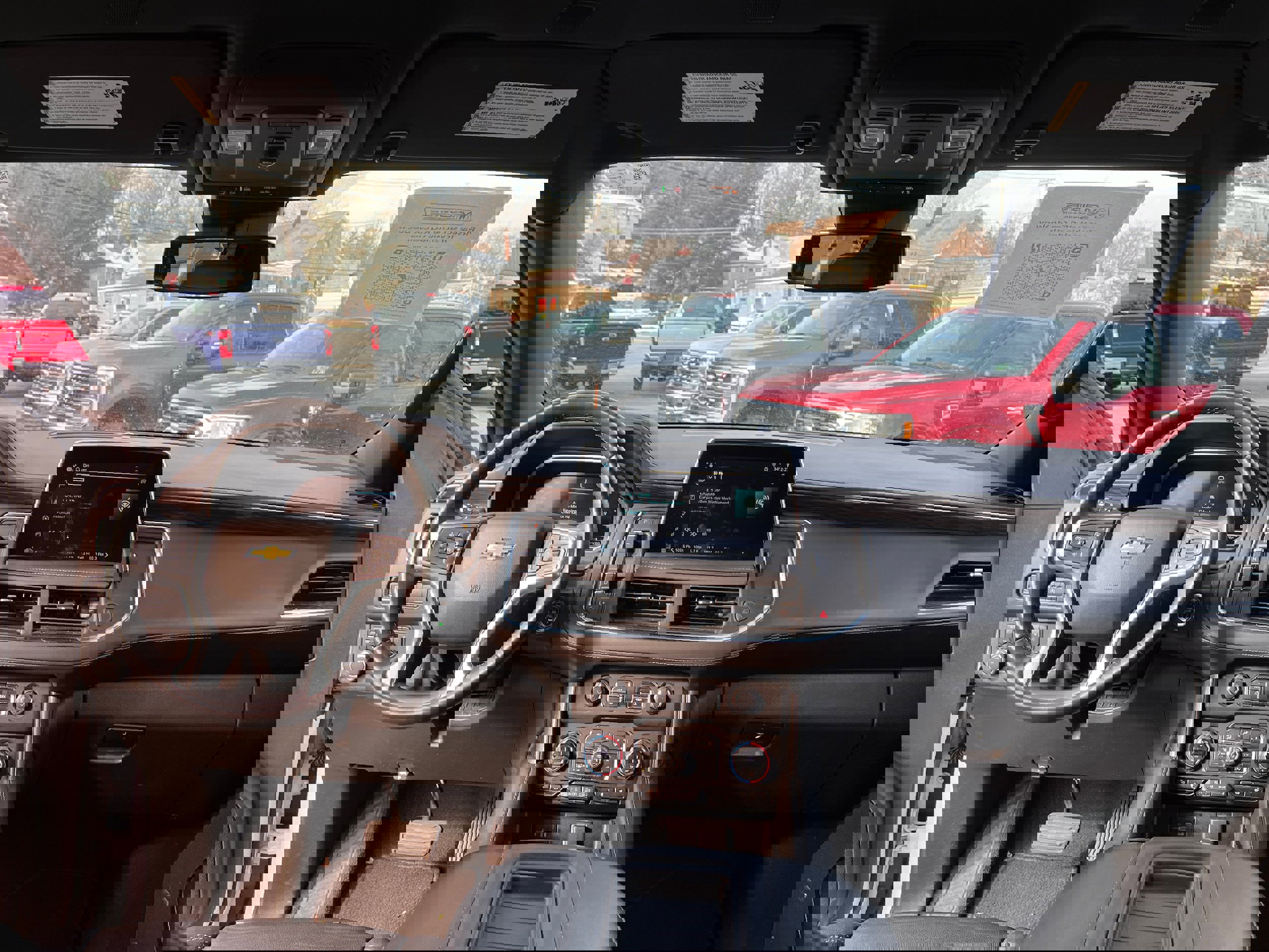 Used 2023 Chevrolet Suburban LT image 17