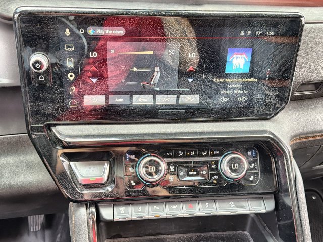 Used 2025 GMC Sierra 2500 AT4 w/ AT4 Premium Plus Package AWD/4WD image 19