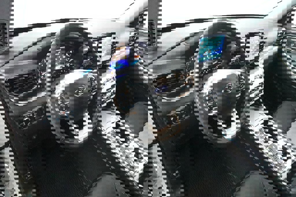 Certified 2024 Ford Explorer XLT w/ Equipment Group 202A AWD/4WD image 24