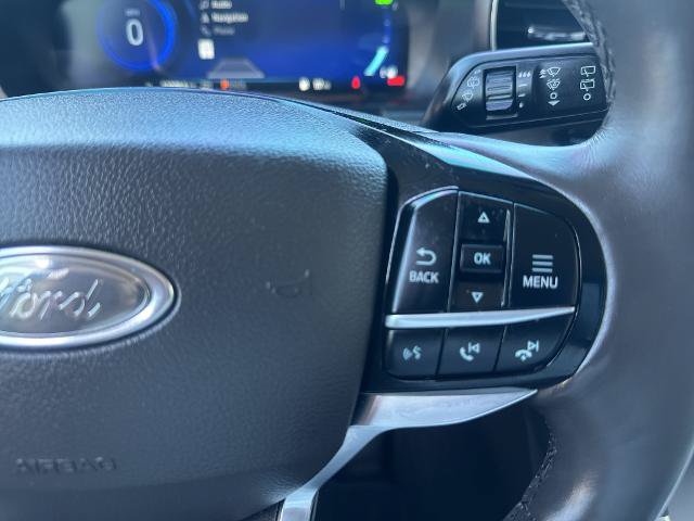 Certified 2022 Ford Explorer Platinum w/ Technology Package AWD/4WD image 11