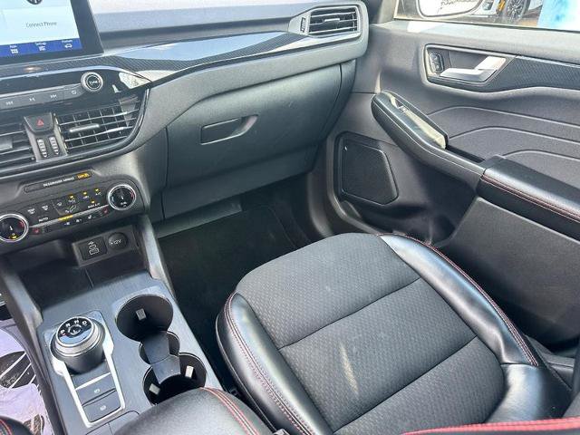 Certified 2024 Ford Escape ST-Line AWD/4WD image 15