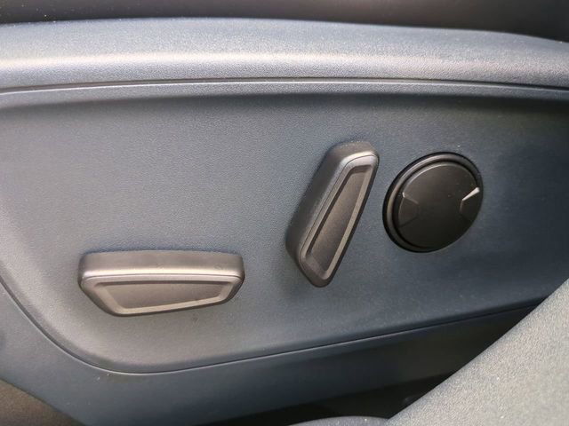 Certified 2024 Ford Maverick Lariat w/ Black Appearance Package image 21