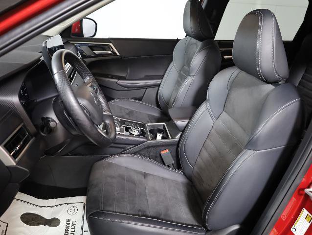 Used 2023 Mitsubishi Outlander SE image 8