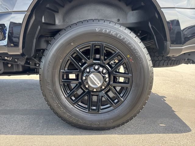 Certified 2022 Ford F250 Lariat w/ Black Appearance Package image 11