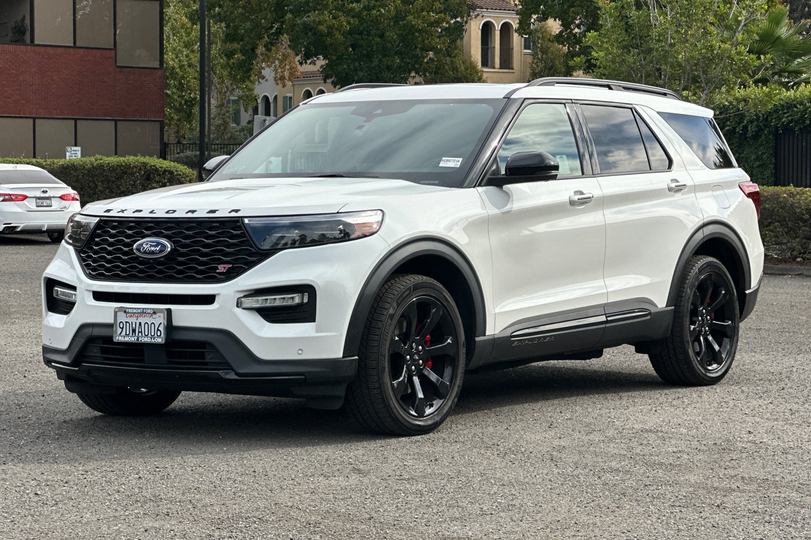 Certified 2022 Ford Explorer ST w/ Equipment Group 401A AWD/4WD image 8
