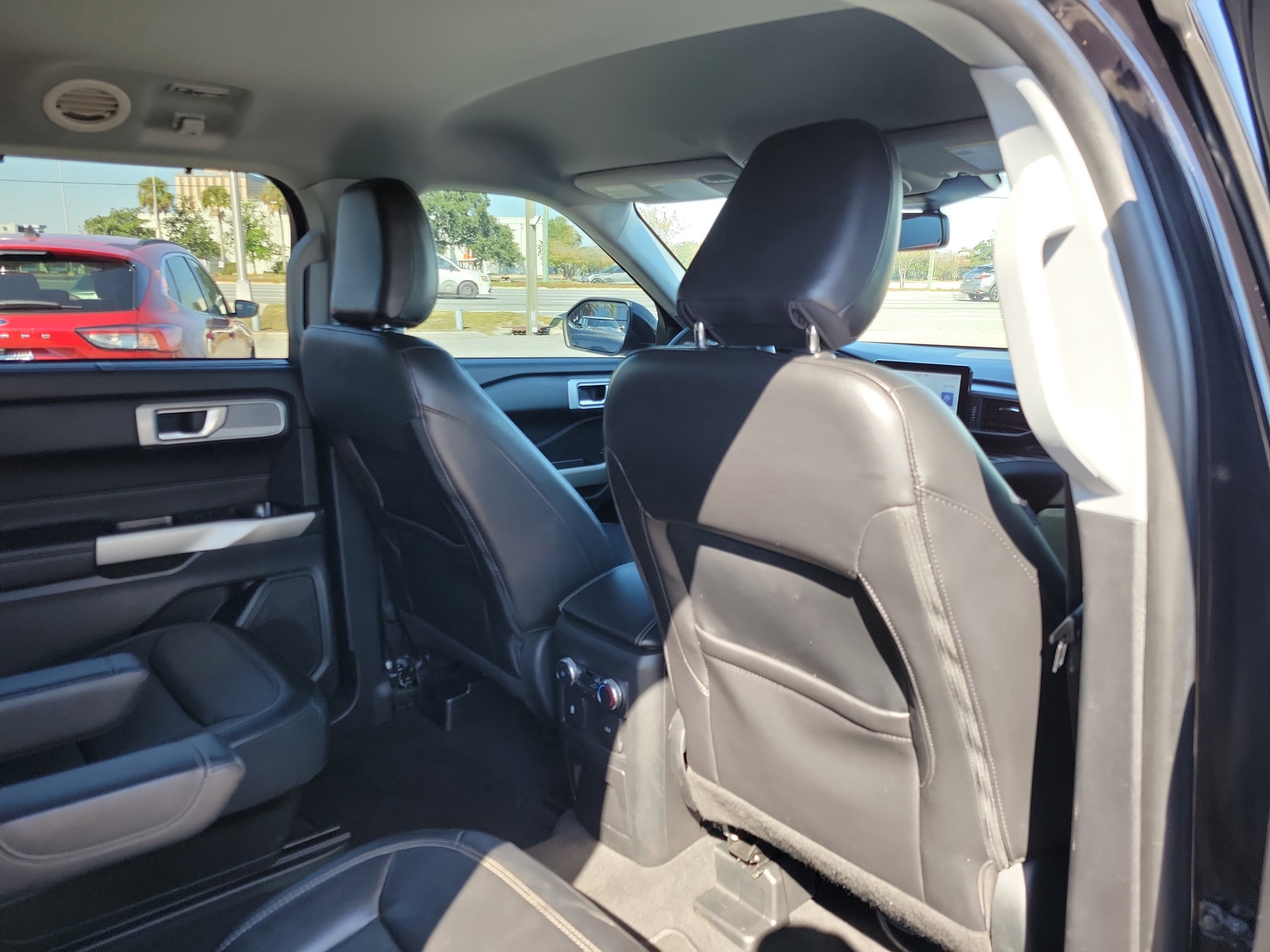 Certified 2022 Ford Explorer Limited image 26