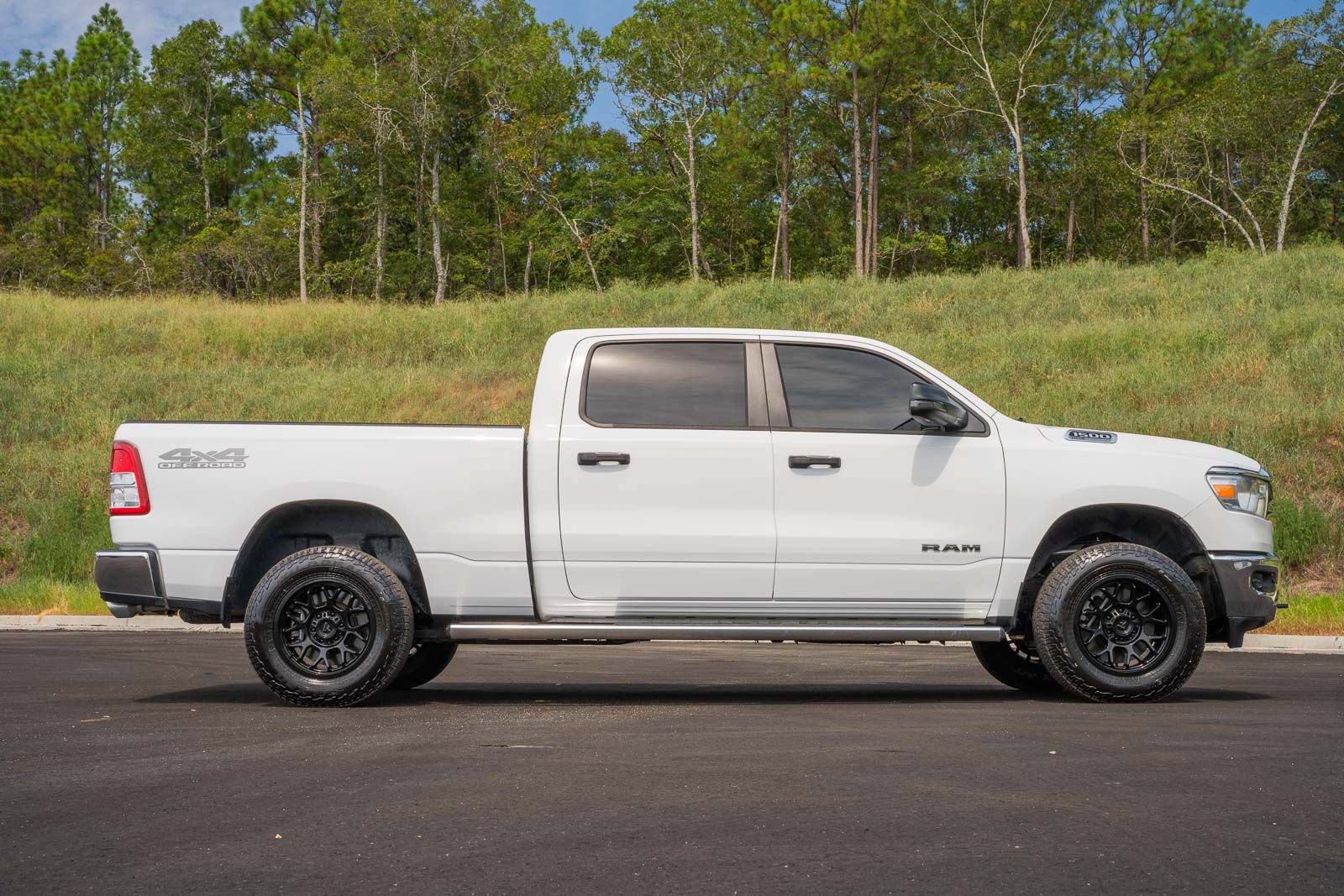 Used 2023 RAM 1500 Big Horn AWD/4WD image 9