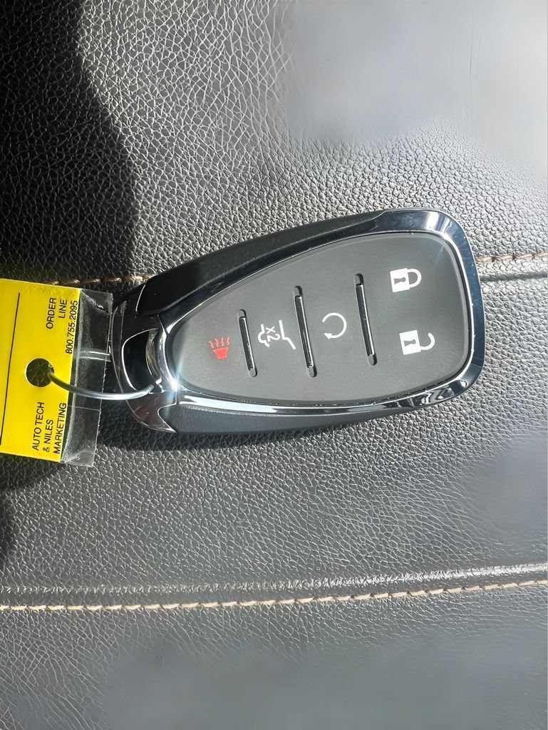 Used 2018 Chevrolet Traverse LT w/ LPO, 'HIT The Road' Package AWD/4WD image 40