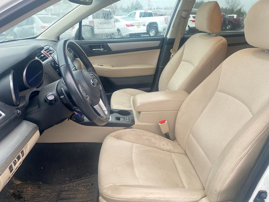 Used 2017 Subaru Outback 2.5i Premium image 5