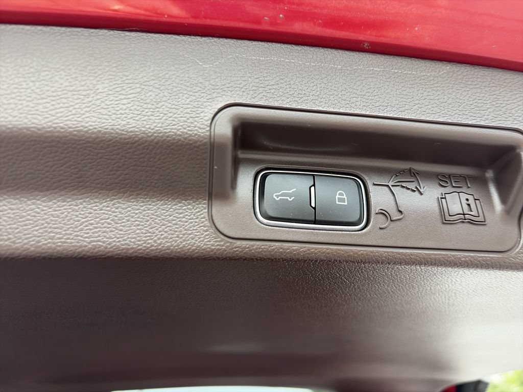 Certified 2023 Ford Explorer King Ranch w/ Technology Package AWD/4WD image 32