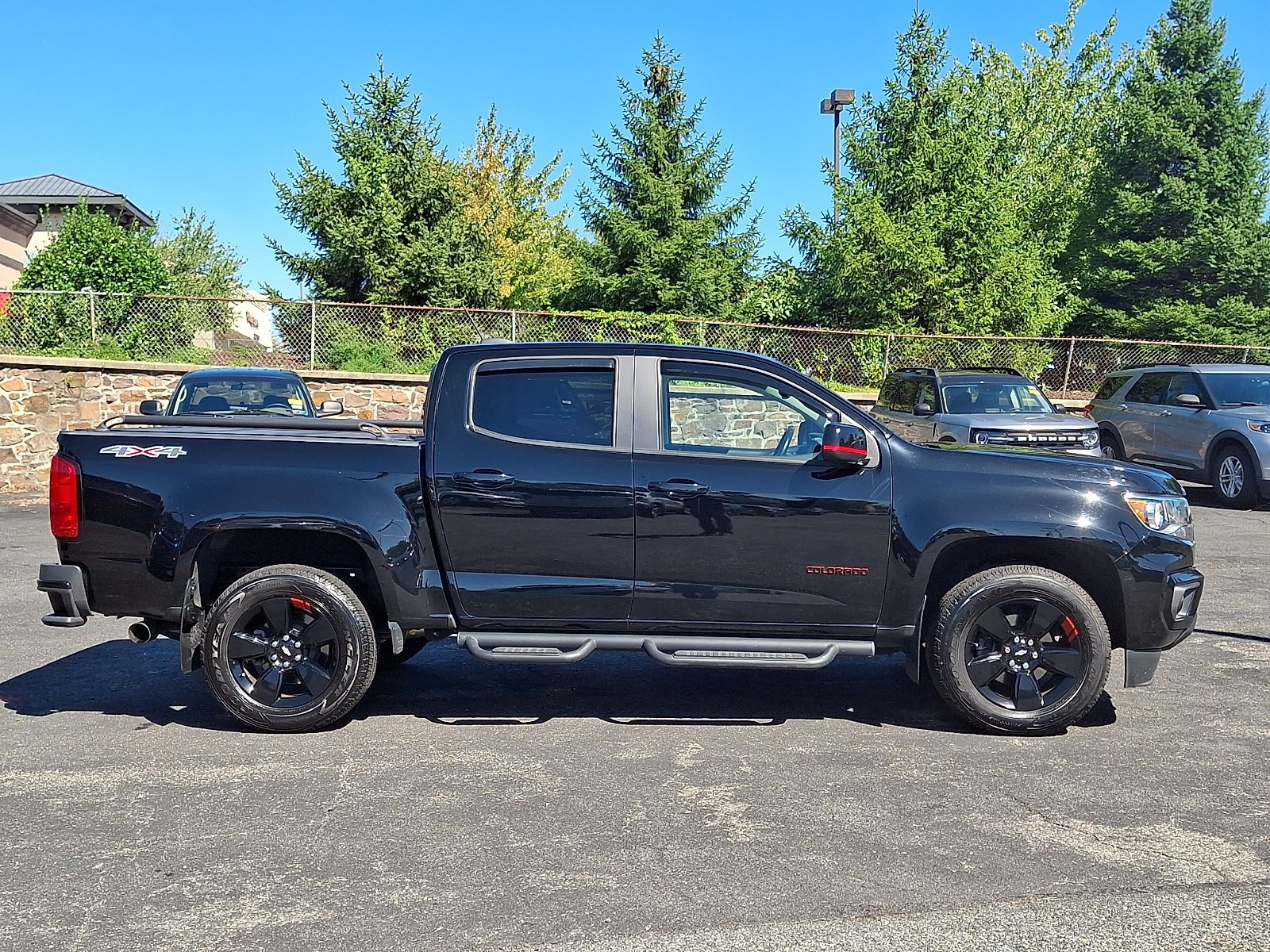 Used 2021 Chevrolet Colorado LT w/ Redline Special Edition AWD/4WD image 7