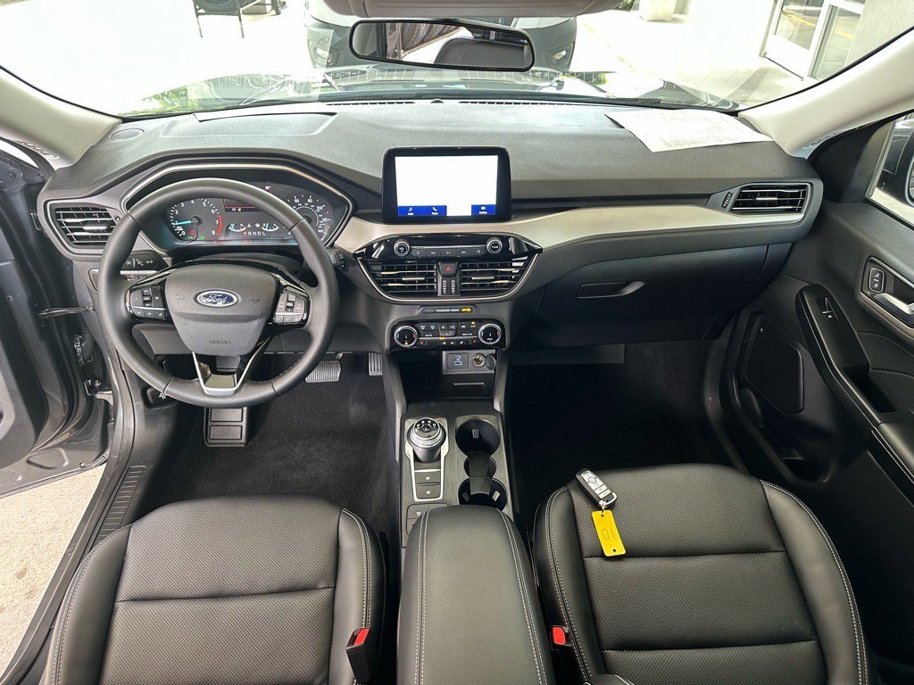 Certified 2022 Ford Escape SEL image 30