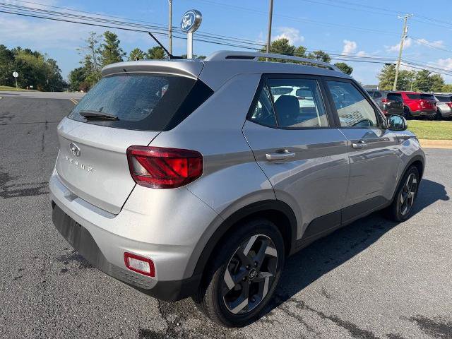Used 2025 Hyundai Venue SEL FWD image 5