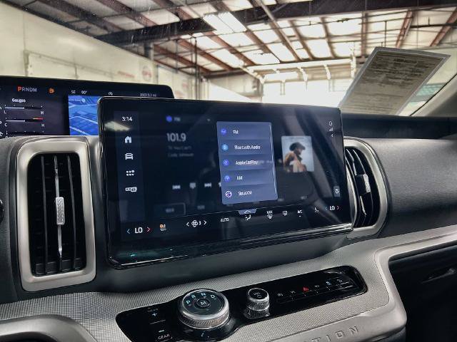 Certified 2025 Ford Expedition Active AWD/4WD image 37