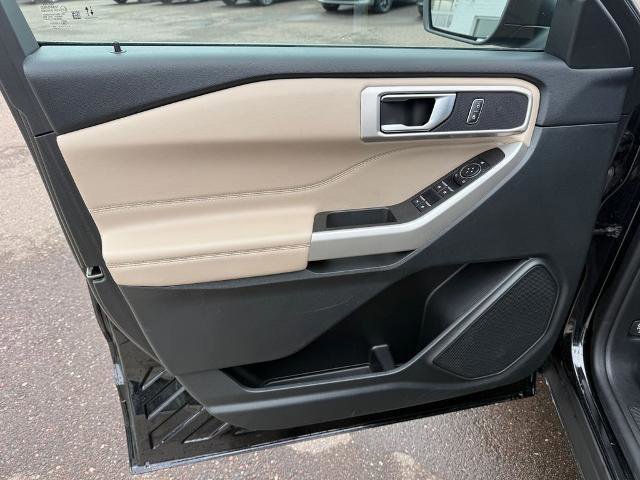 Certified 2024 Ford Explorer XLT w/ Class IV Trailer Tow Package image 22