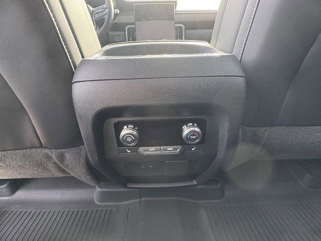 Used 2024 GMC Acadia Denali w/ Super Cruise Package image 13