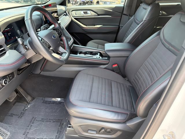 Certified 2025 Ford Explorer ST-Line AWD/4WD image 11