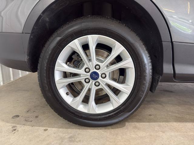 Certified 2017 Ford Escape SE w/ Equipment Group 201A AWD/4WD image 21