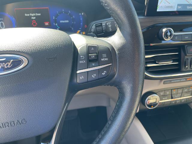 Certified 2020 Ford Escape Titanium AWD/4WD image 33