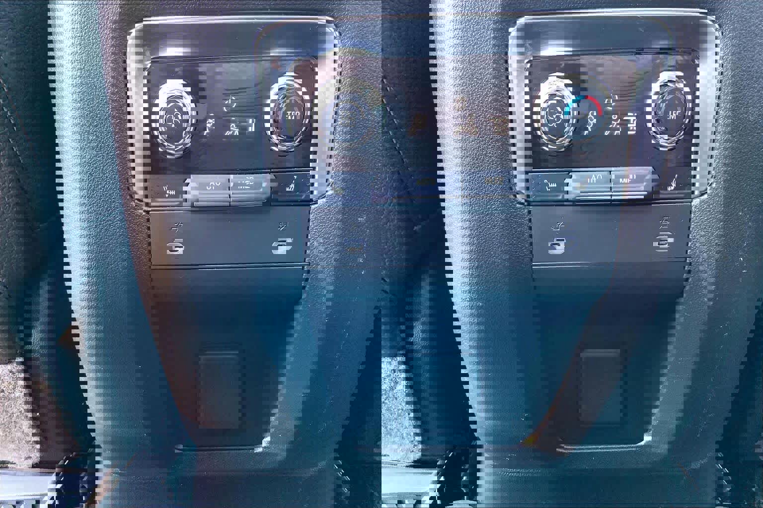 Used 2024 GMC Yukon Denali image 34