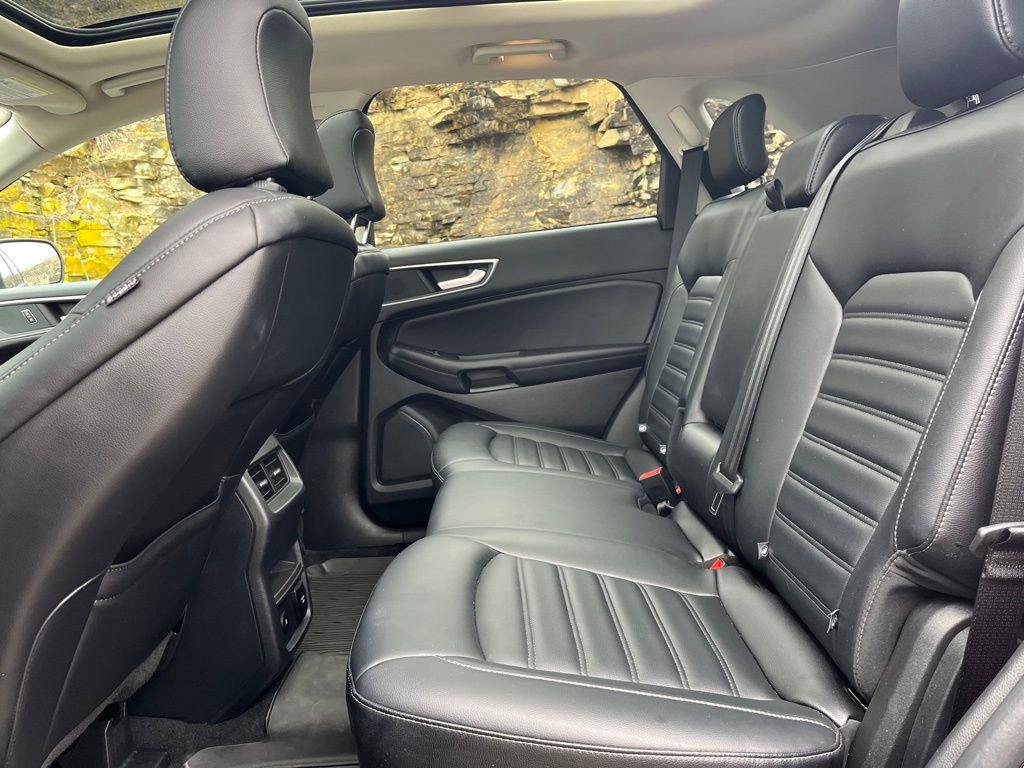 Certified 2024 Ford Edge SEL w/ Convenience Package AWD/4WD image 12