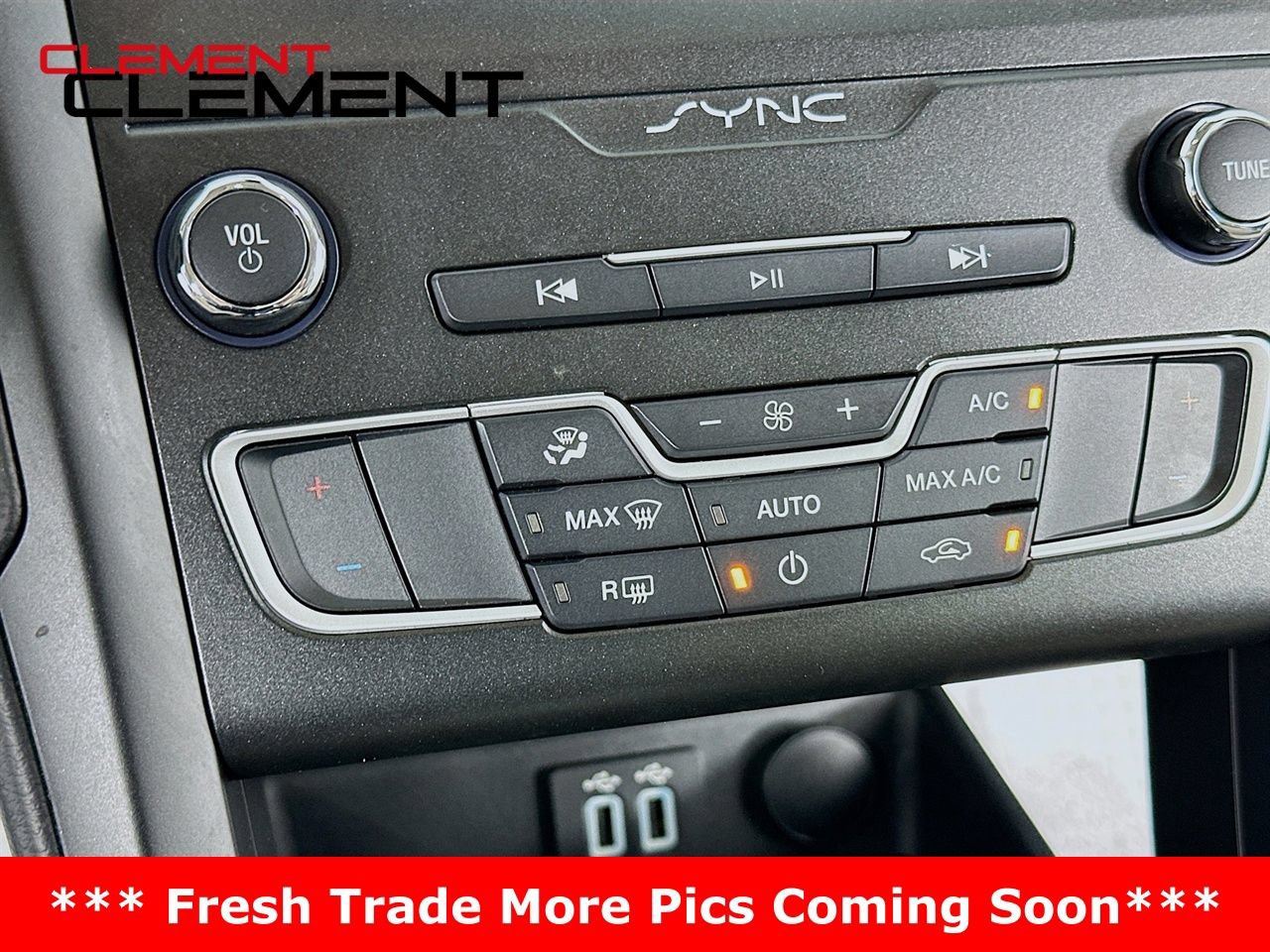 Certified 2020 Ford Fusion SE w/ Equipment Group 151A FWD image 22