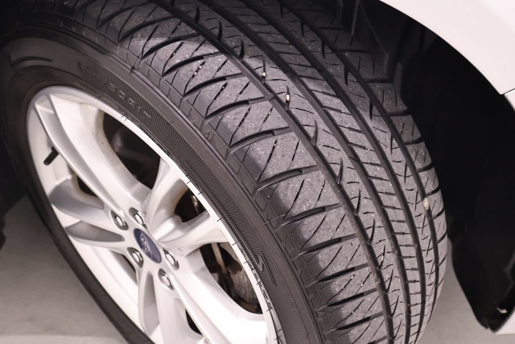 Certified 2018 Ford Fusion SE FWD image 38