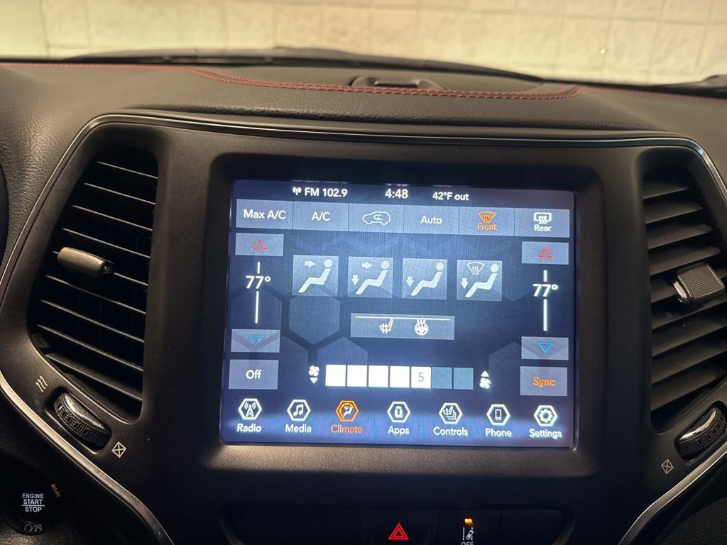 Used 2022 Jeep Cherokee Trailhawk w/ Comfort/Convenience Group image 26