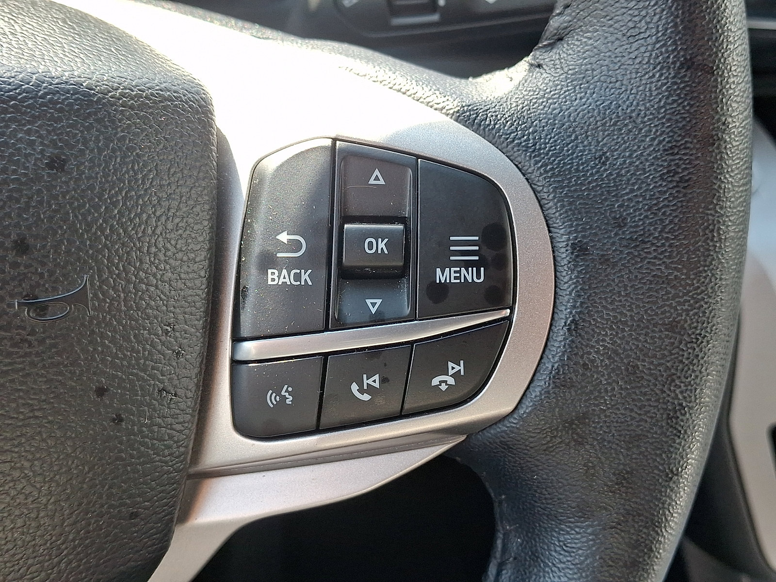 Certified 2023 Ford Explorer XLT w/ Equipment Group 202A AWD/4WD image 28