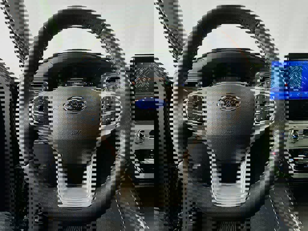 Certified 2022 Ford Explorer XLT w/ Equipment Group 202A image 19