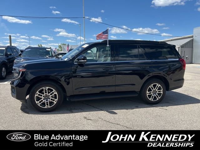 Certified 2025 Ford Expedition Active AWD/4WD image 2
