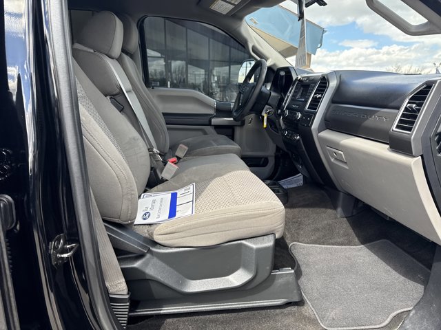 Certified 2018 Ford F250 XLT AWD/4WD image 8