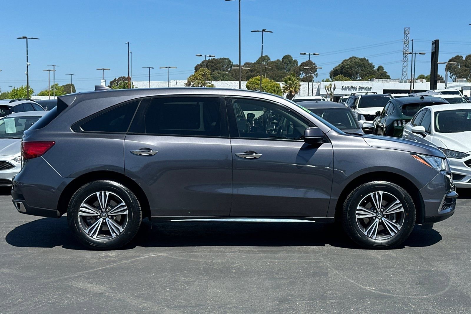 Used 2018 Acura MDX SH-AWD image 4