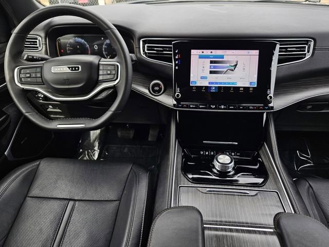 Used 2024 Jeep Wagoneer Series II w/ Flexible Seating Group image 20