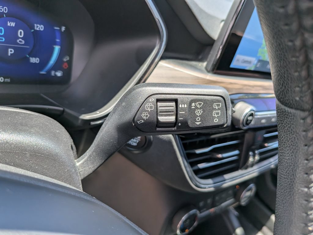 Certified 2020 Ford Escape Titanium w/ Titanium Premium Package 2.0 FWD image 39