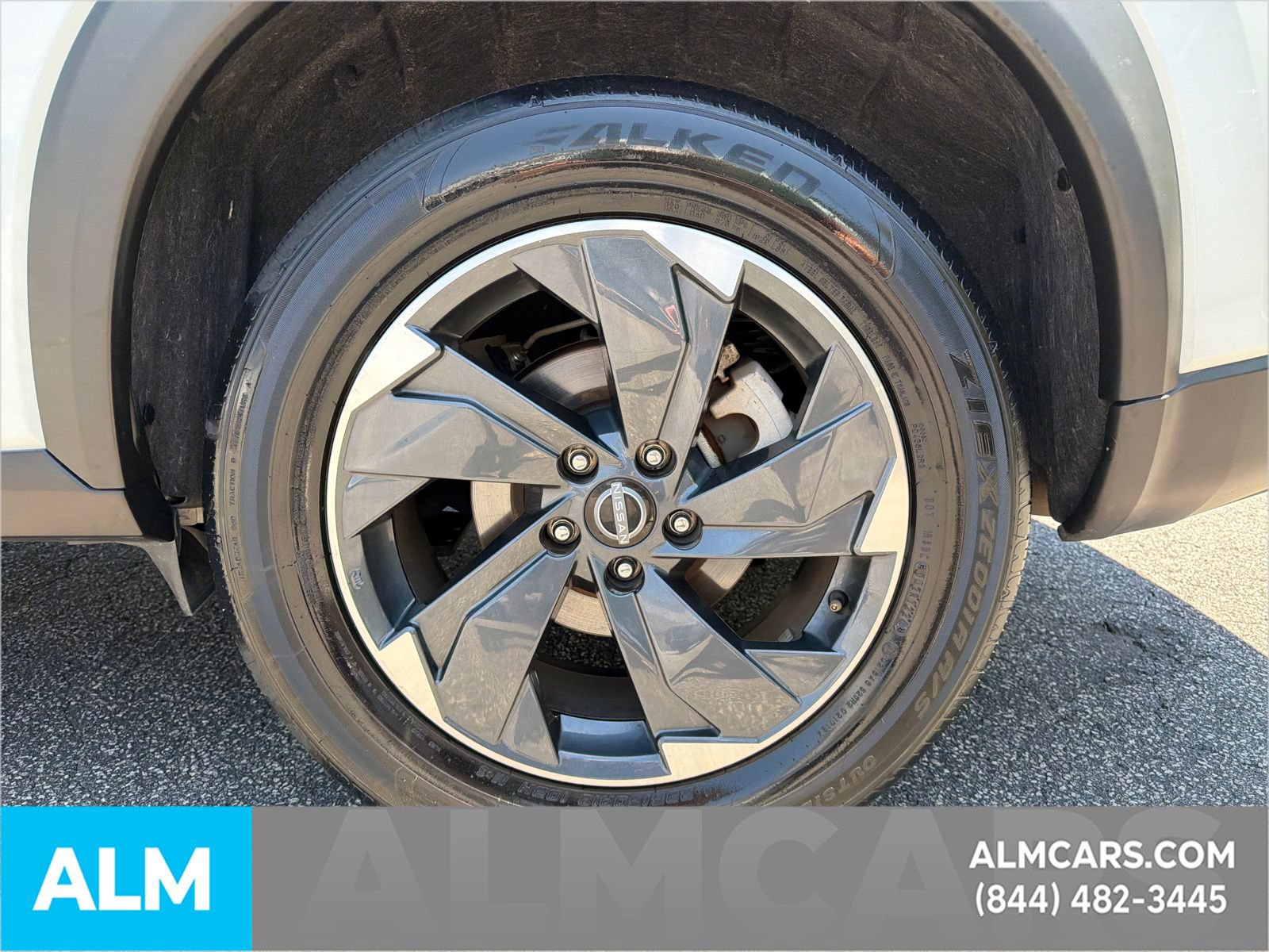 Used 2025 Nissan Rogue SV FWD image 23