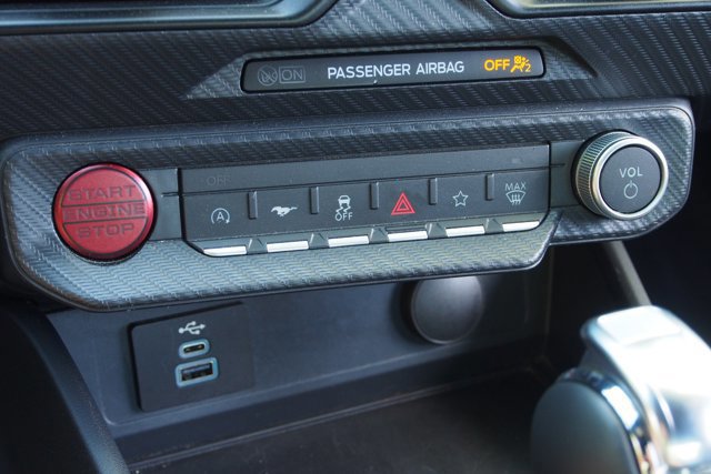 Certified 2025 Ford Mustang Coupe image 25