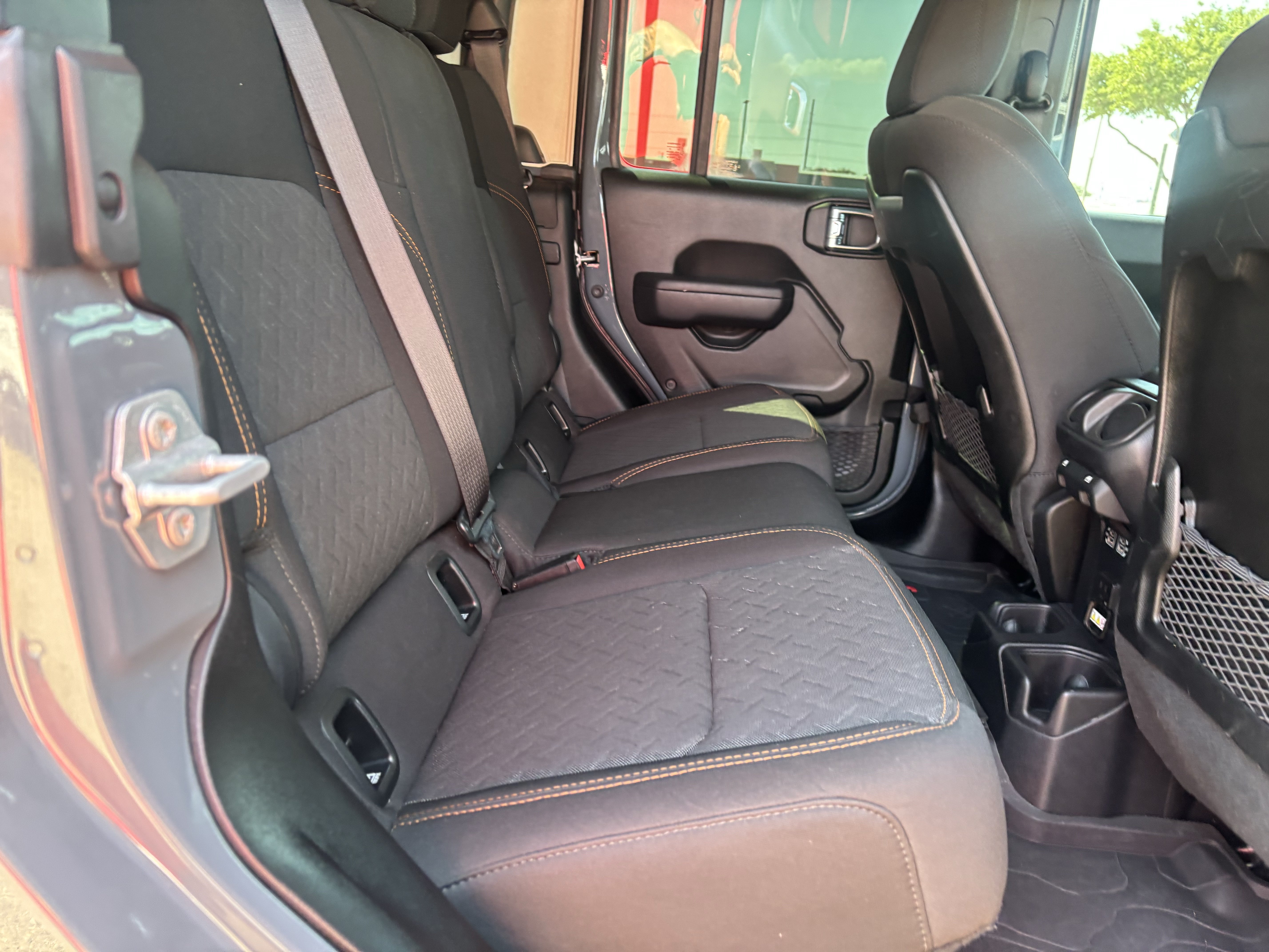 Used 2025 Jeep Gladiator Mojave AWD/4WD image 19