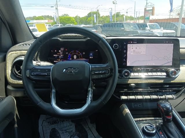 Used 2025 Chevrolet Colorado ZR2 w/ Technology Package AWD/4WD image 28