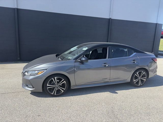 Used 2021 Nissan Sentra SR FWD image 2