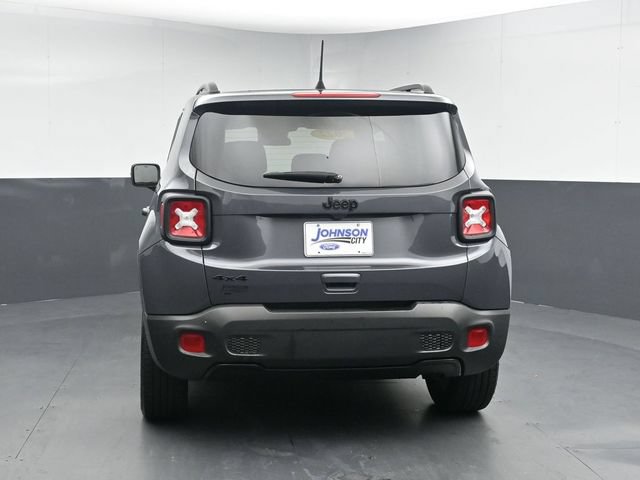 Used 2022 Jeep Renegade Altitude AWD/4WD image 9