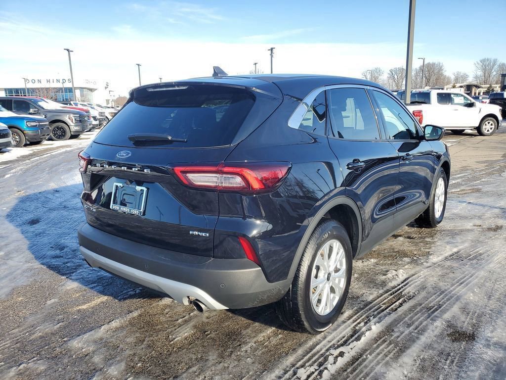 Certified 2023 Ford Escape Active w/ Tech Pack #2 image 4