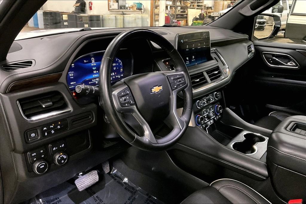 Used 2023 Chevrolet Suburban Premier image 13