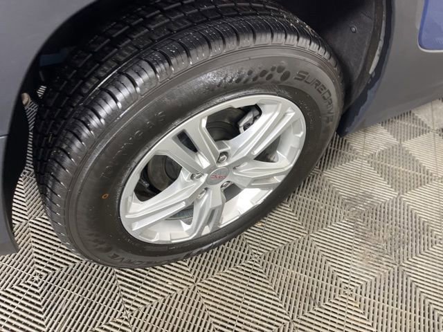 Used 2024 GMC Terrain SLE AWD/4WD image 9