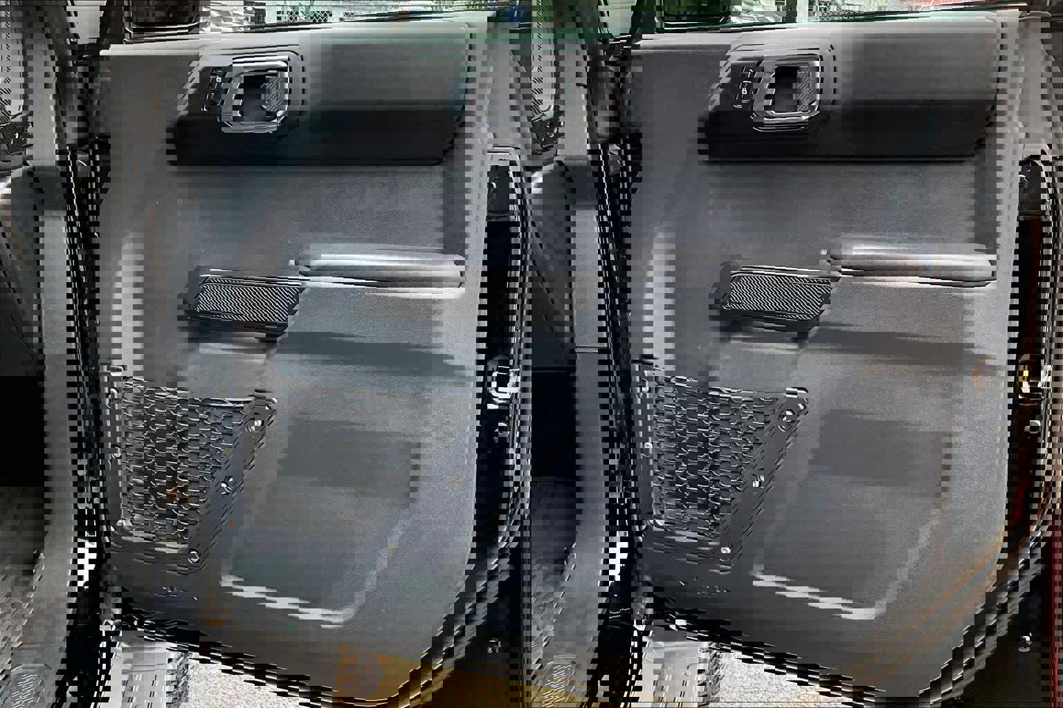 Certified 2025 Ford Bronco Outer Banks w/ Sasquatch Package image 24