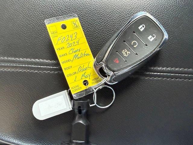 Used 2024 Chevrolet Malibu LT FWD image 38