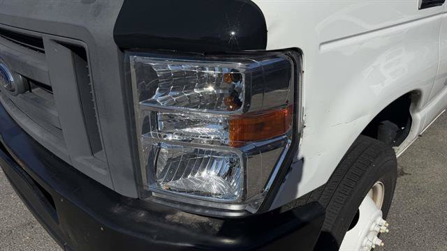 Certified 2018 Ford E-350 and Econoline 350 Super Duty RWD image 6